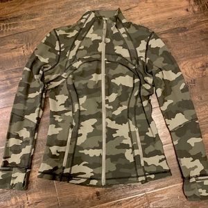 Lululemon camo Define jacket sz 10
